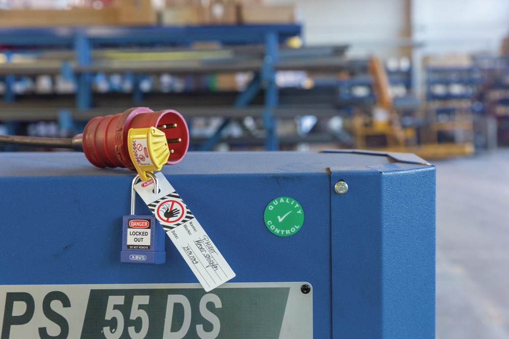ELO-P600-Universal-Plug-Lockout-Device